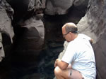 Kiko shows lava crack with freshwater pool